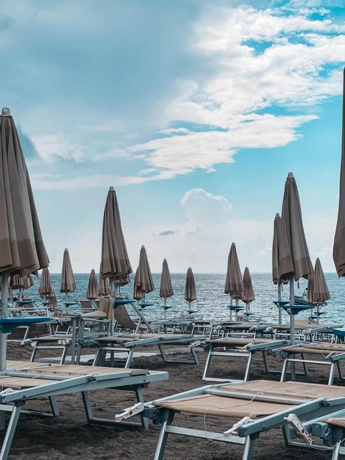 Maresuite Albissola Marina Buitenkant foto
